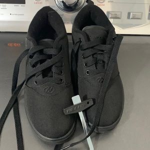 Heelys youth size 4
